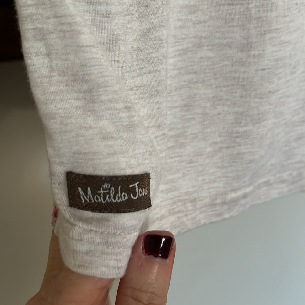 MATILDA JANE Friends Forever Elyse Tee, Floral Blend w/Birds, Size Medium, GUC. - Picture 8 of 9